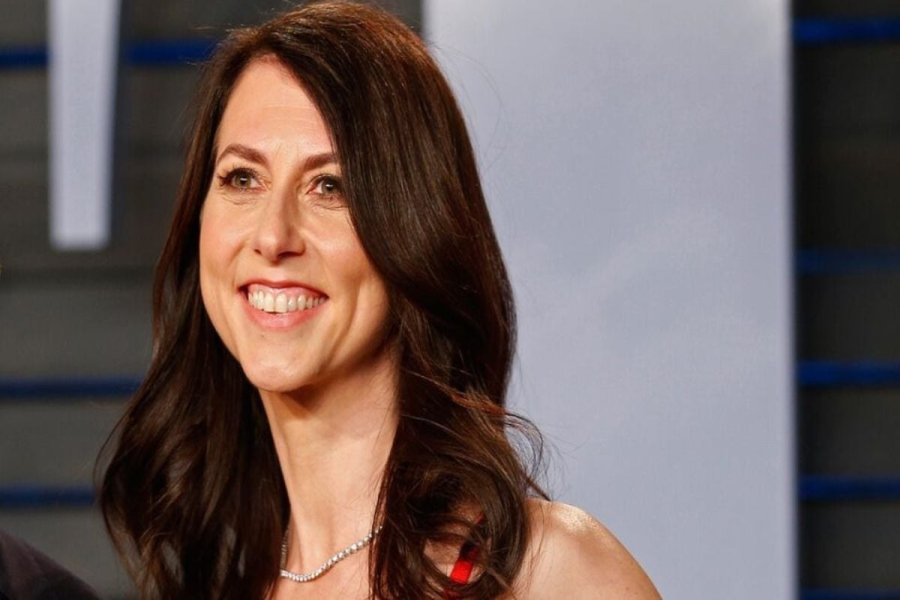 MacKenzie Scott Height